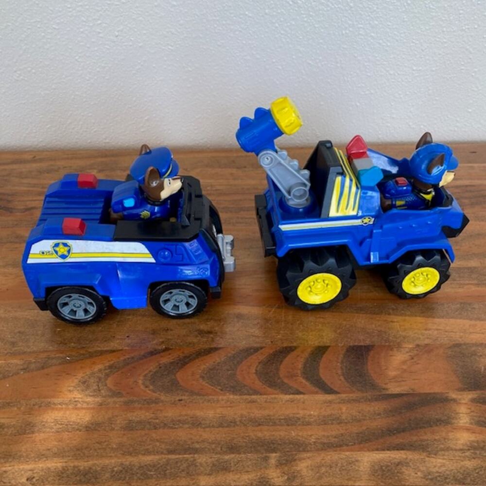 Paw Patrol Lot Chase Patrol Cruiser and Chase Deluxe Vehicle - Picture 6 of 7